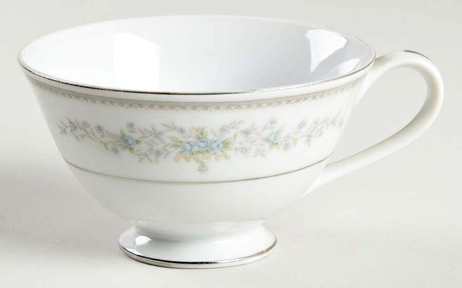 Joyce Footed Cup by Royal M-Mita-1