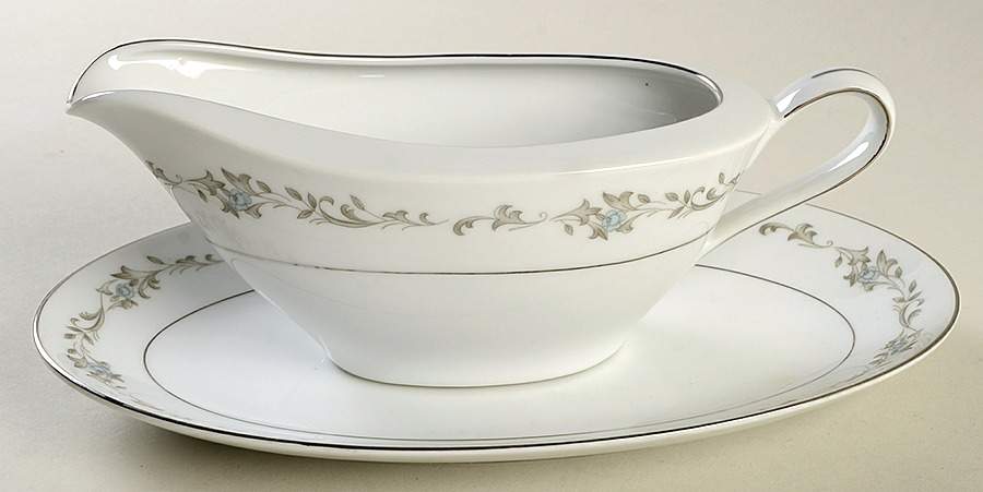 Liege Gravy Boat & Underplate by Royal M-Mita-1