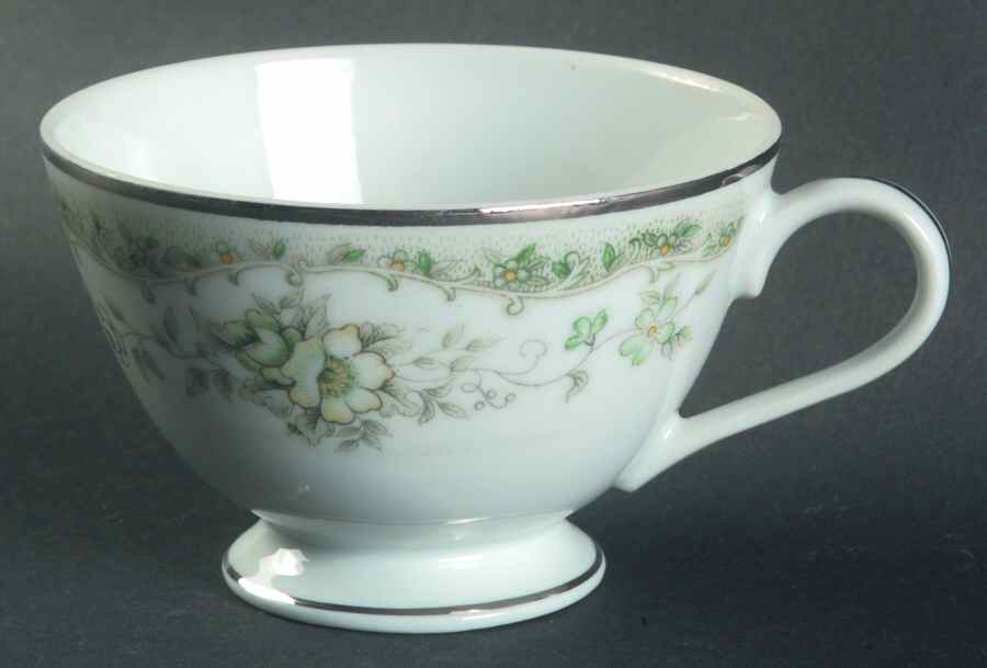 Nancy Footed Cup by Royal M-Mita-1