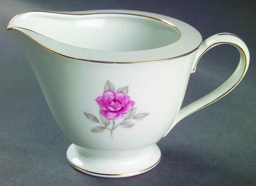 Solitaire Creamer by Royal M-Mita-1