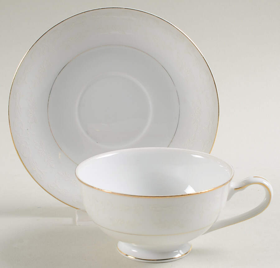 Sovereign (1886, White Flowers) Footed Cup & Saucer Set by Royal M-Mita-1