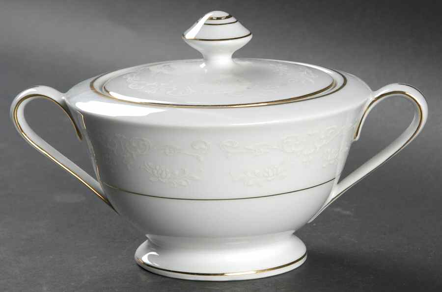 Sovereign (1886, White Flowers) Sugar Bowl & Lid by Royal M-Mita-1