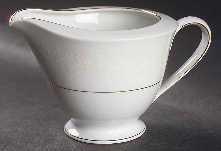 Sovereign (1886, White Flowers) Creamer by Royal M-Mita-1