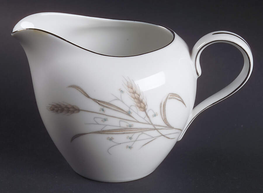 Springfield Creamer by Royal M-Mita-1