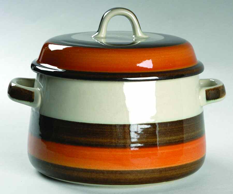 Annika 1.5 Qt Round Covered Casserole by Rorstrand-1