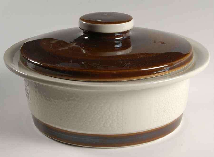 Forma 1.25 Qt Round Covered Casserole by Rorstrand-1