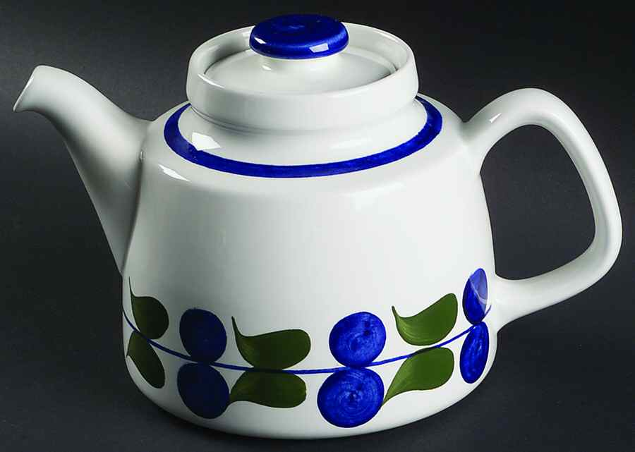 Irene Teapot & Lid by Rorstrand-1