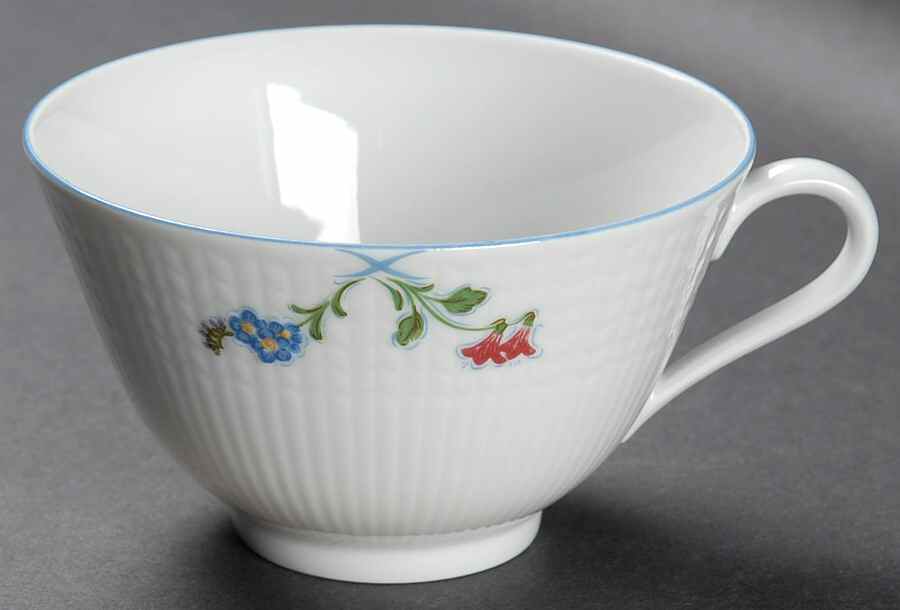 Louise Breakfast Cup by Rorstrand-1