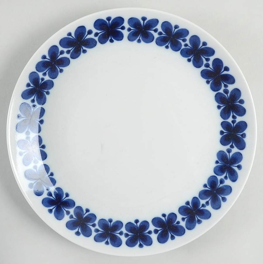Mon Amie Dinner Plate by Rorstrand-1