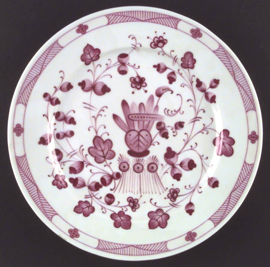 Chrysantheme Dinner Plate by Royal Tettau-1