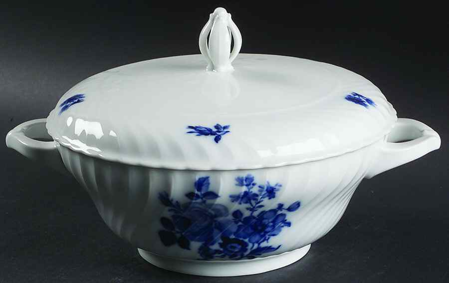 Copenhagen Rose Round Covered Vegetable by Royal Tettau-1