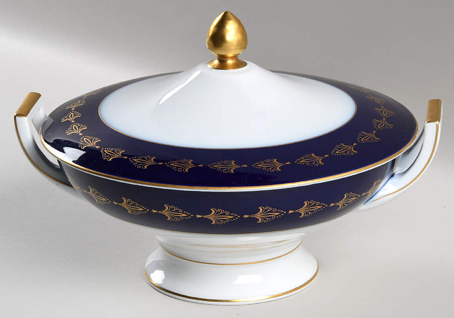 Dynasty-Dynasti Round Covered Vegetable by Royal Tettau-1