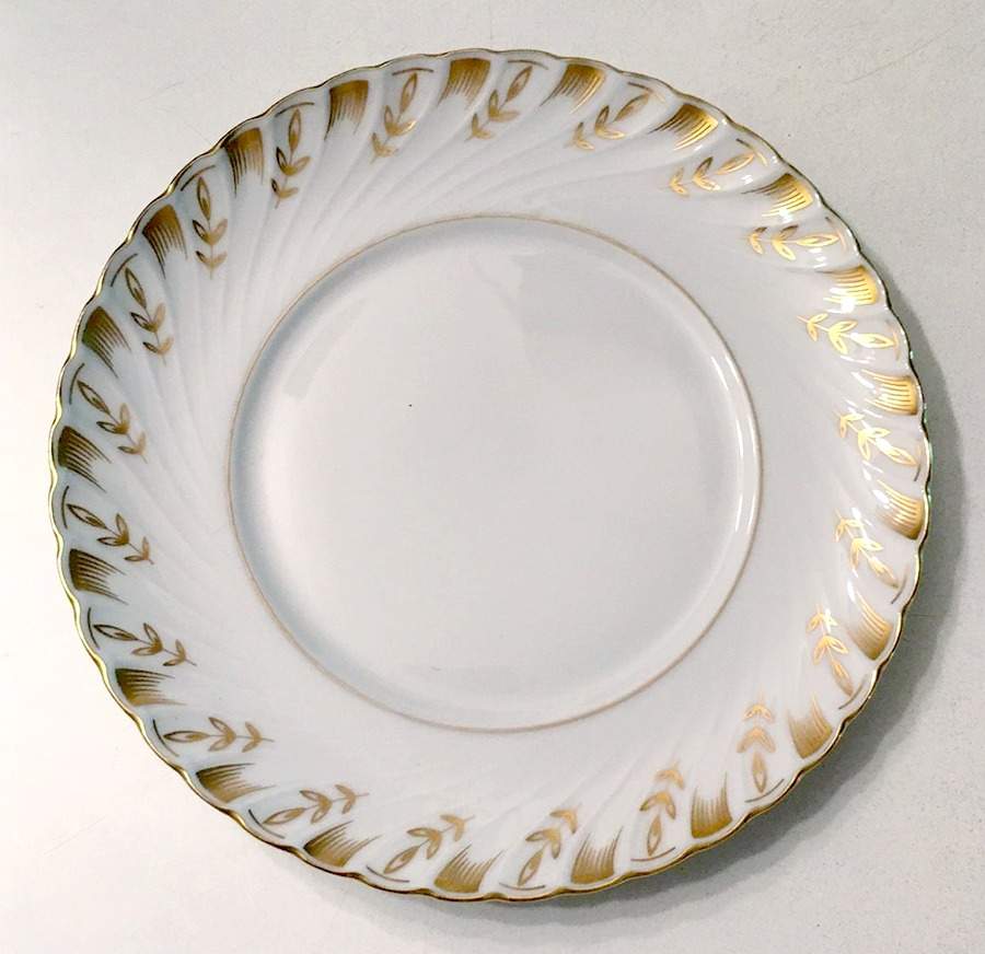 Heirloom Bread & Butter Plate by Royal Tettau-1