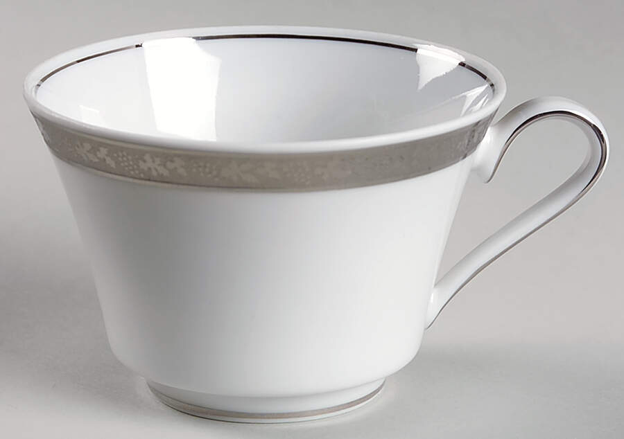 La Mer Footed Cup by Royal Tettau-1