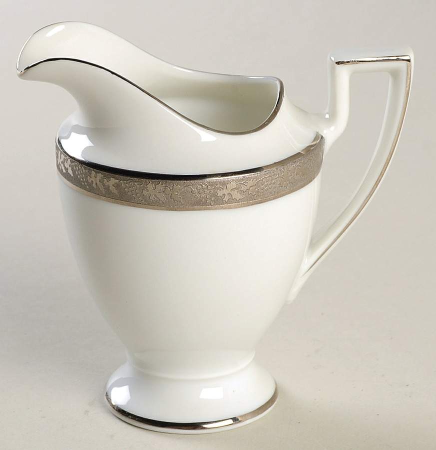 La Mer Creamer by Royal Tettau-1