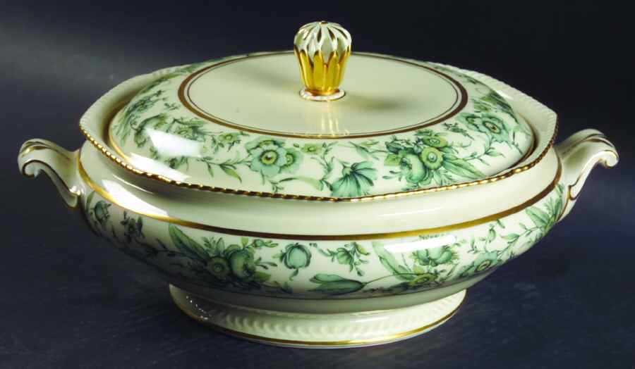 Mannheim Round Covered Vegetable by Royal Tettau-1