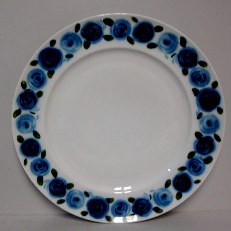 Mirabell Large Dinner Plate by Royal Tettau-1