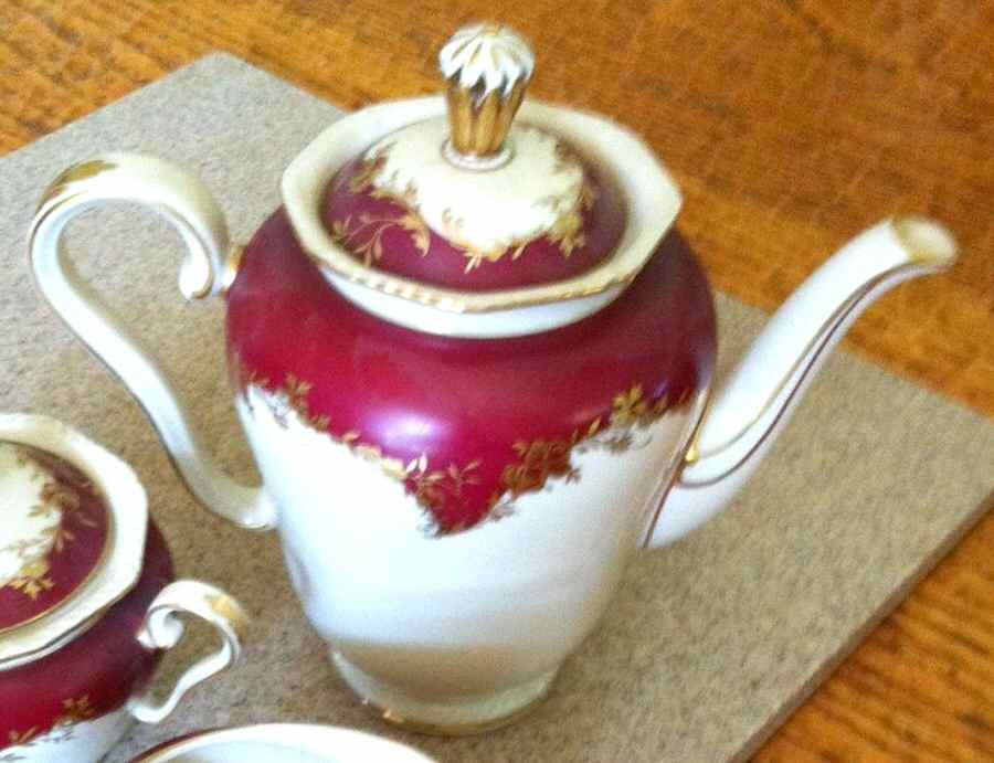 Regency Maroon Coffee Pot & Lid by Royal Tettau-1