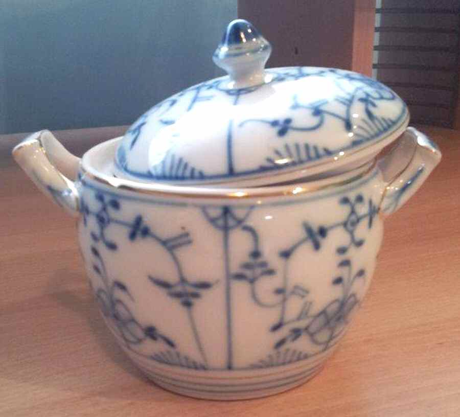 ROT58 Sugar Bowl & Lid by Royal Tettau-1