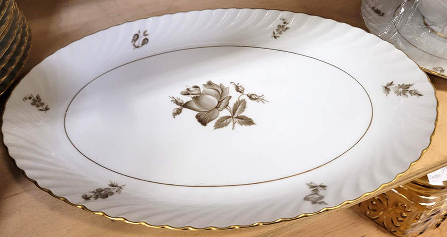 ROT9 11" Oval Serving Platter by Royal Tettau-1