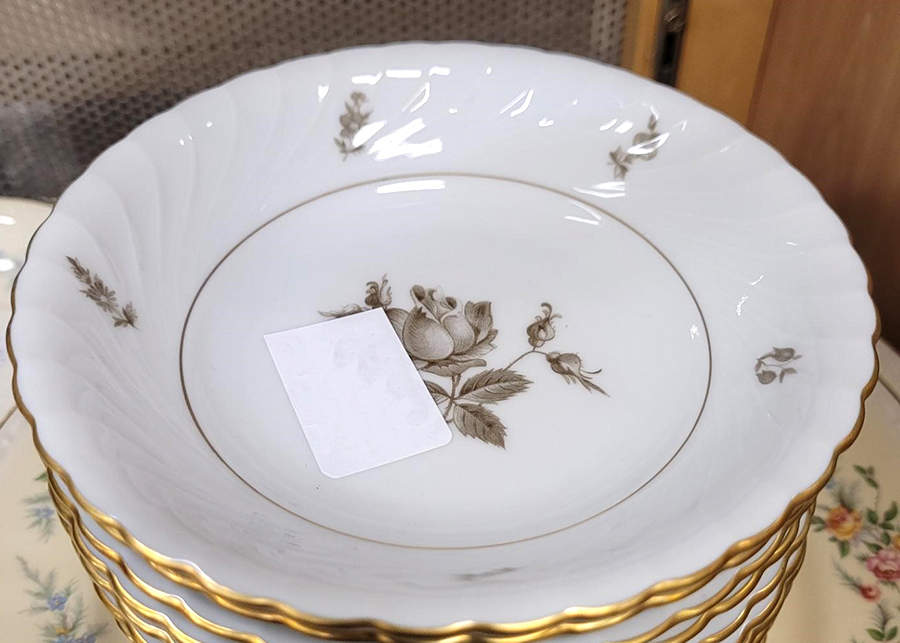 ROT9 Fruit/Dessert (Sauce) Bowl by Royal Tettau-1