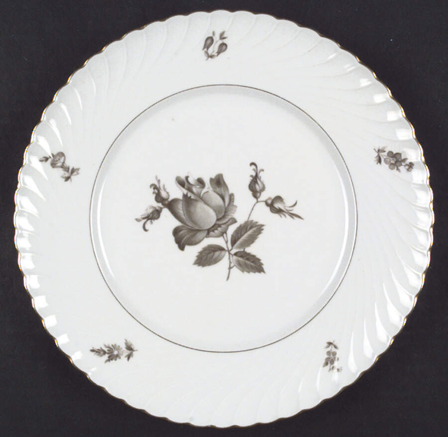 ROT9 Dinner Plate by Royal Tettau-1
