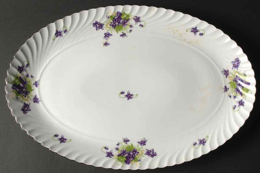 Viola (Platinum Trim) 15" Oval Serving Platter by Royal Tettau-1