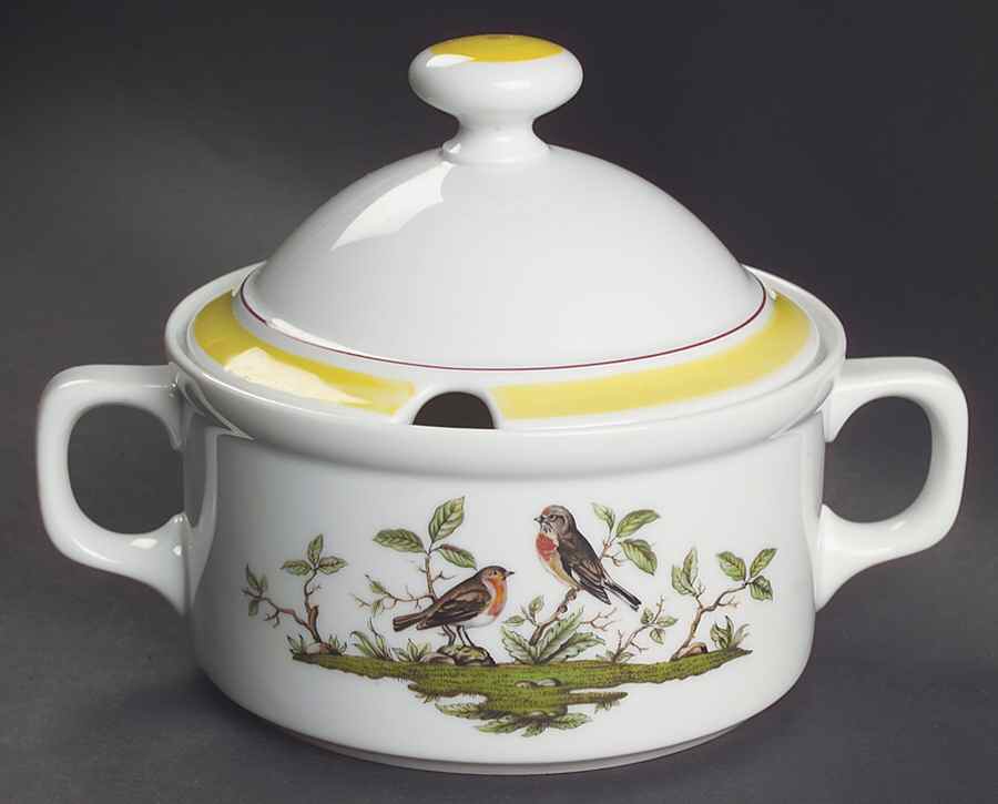 Woodsong Sauce Boat & Lid by Royal Tettau-1