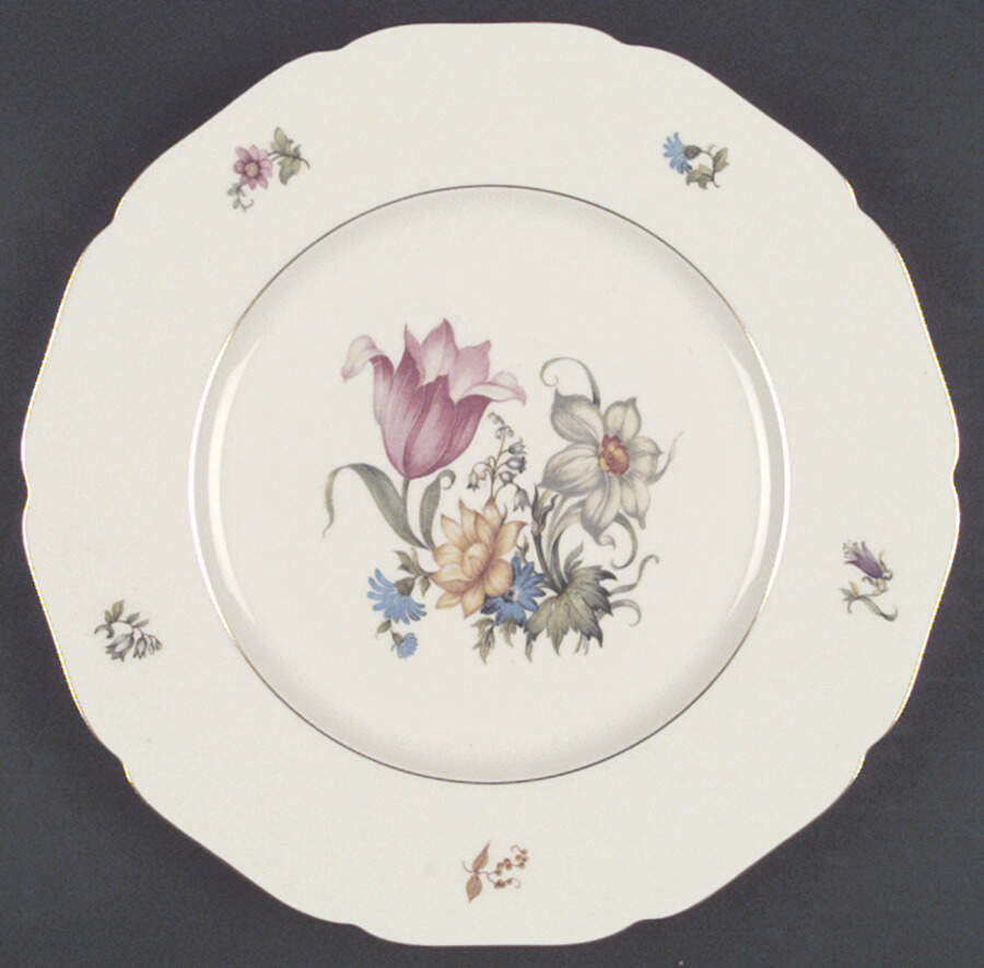 Bridal Bouquet Dinner Plate by Royal York (Germany)-1