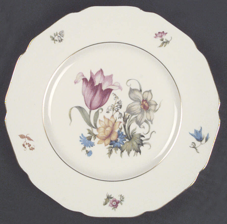 Bridal Bouquet Luncheon Plate by Royal York (Germany)-1