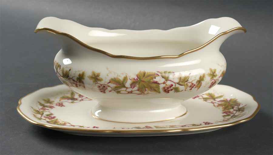 Falstaff Gravy Boat with Attached Underplate by Royal York (Germany)-1