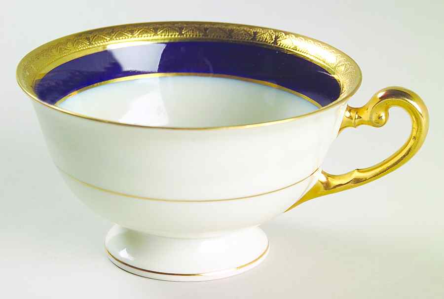 Fontainebleau Footed Cup by Royal York (Germany)-1