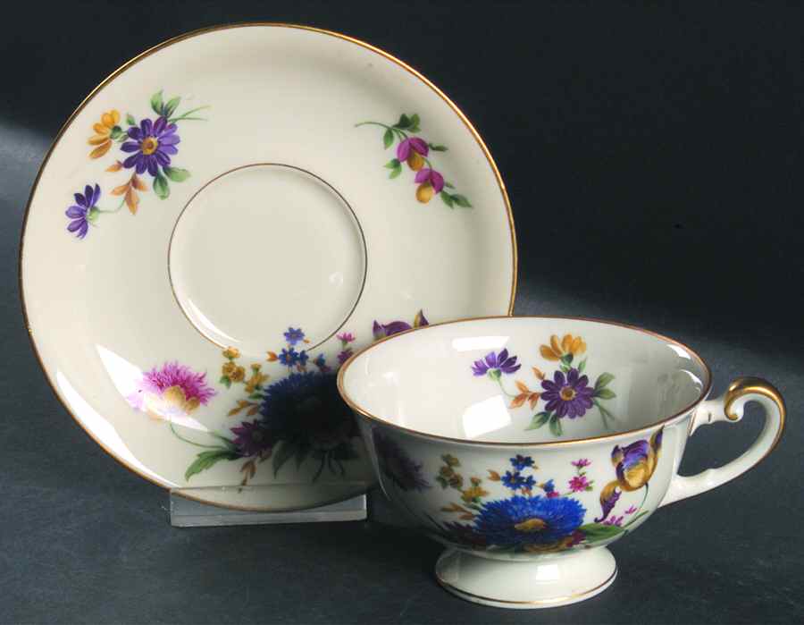 Sorrento Footed Cup & Saucer Set by Royal York (Germany)-1