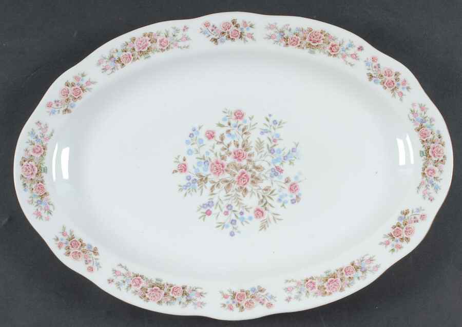 RSA1 (Scalloped) 14" Oval Serving Platter by Red Sea-1