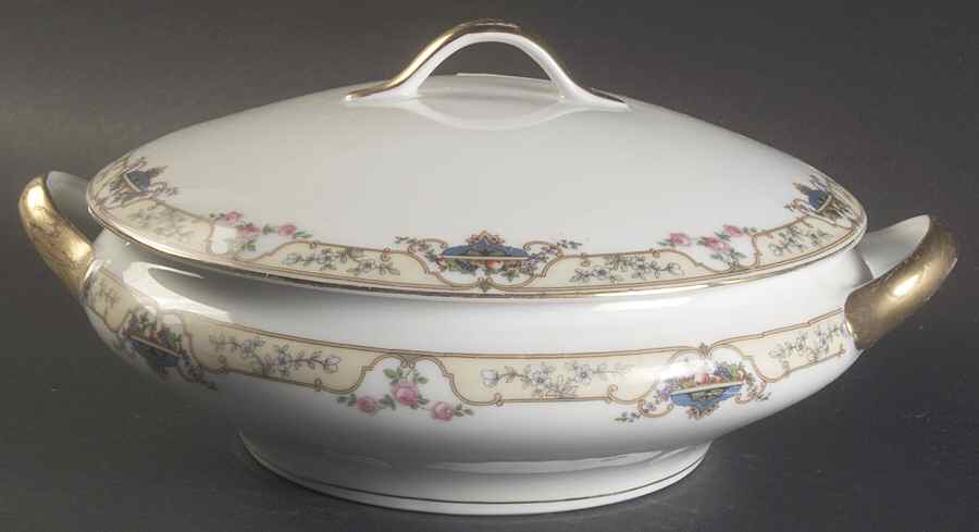 Martia Round Covered Vegetable by Royal Schwarzburg-1