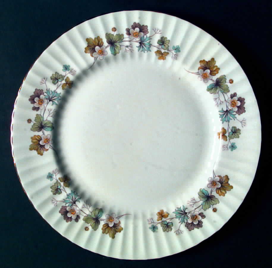 1028 Dinner Plate by Royal Standard-1