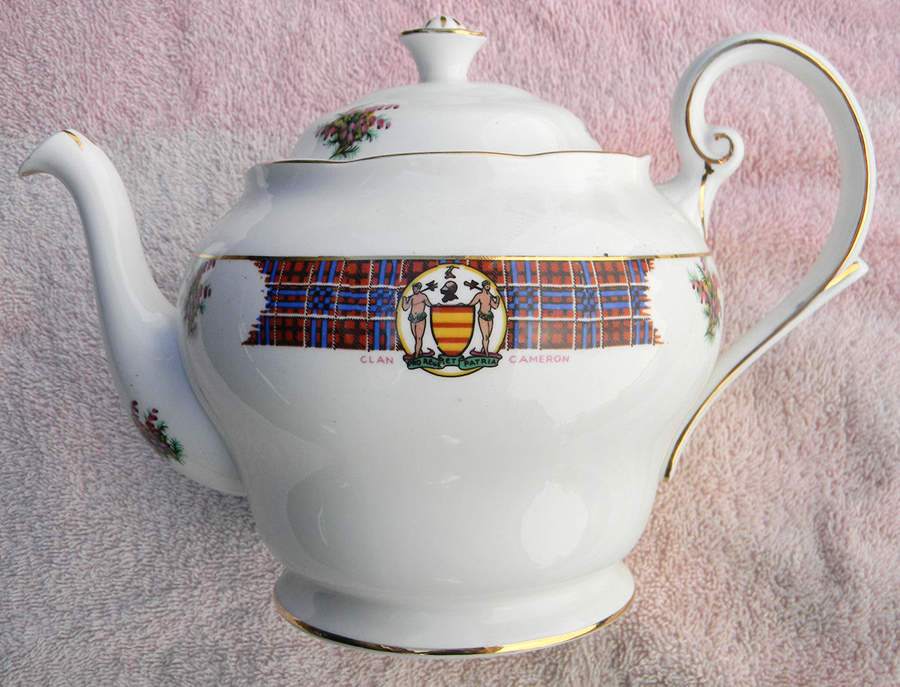 Bonnie Scotland Teapot & Lid by Royal Standard-1