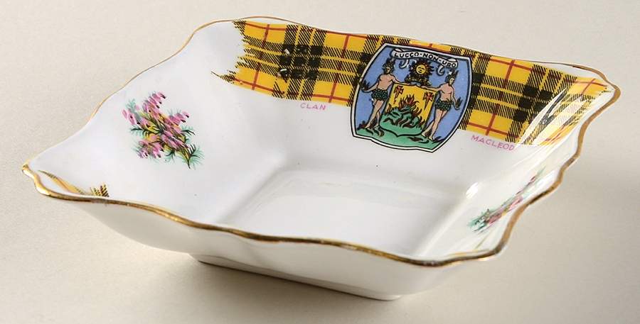 Bonnie Scotland 4" Square Sweet Meat by Royal Standard-1