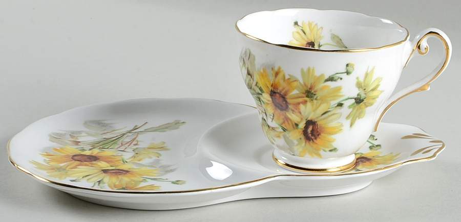 Brown Eyed Susan Snack Plate & Cup Set by Royal Standard-1