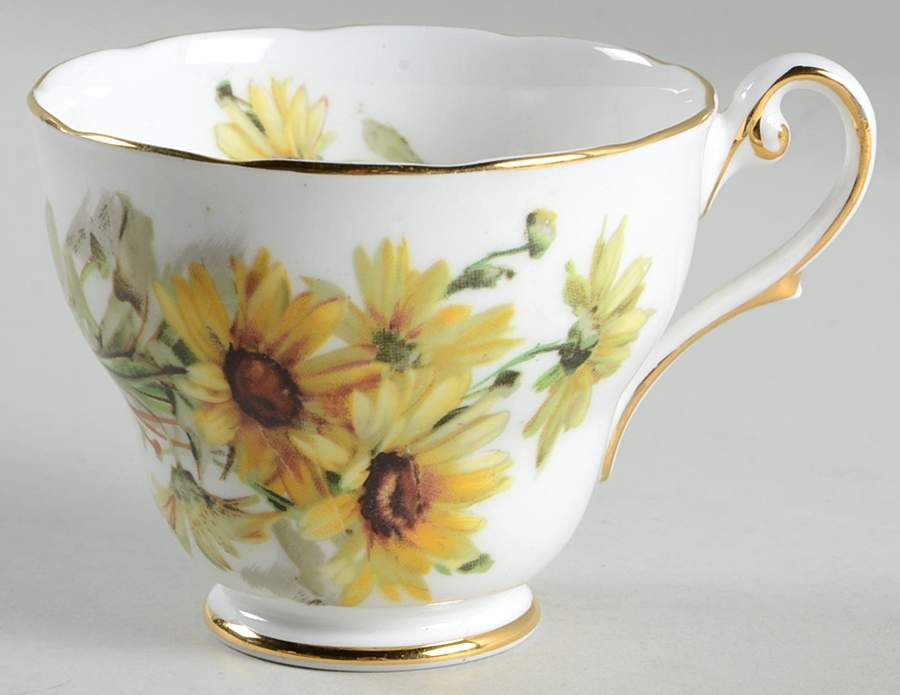 Brown Eyed Susan Snack Cup by Royal Standard-1