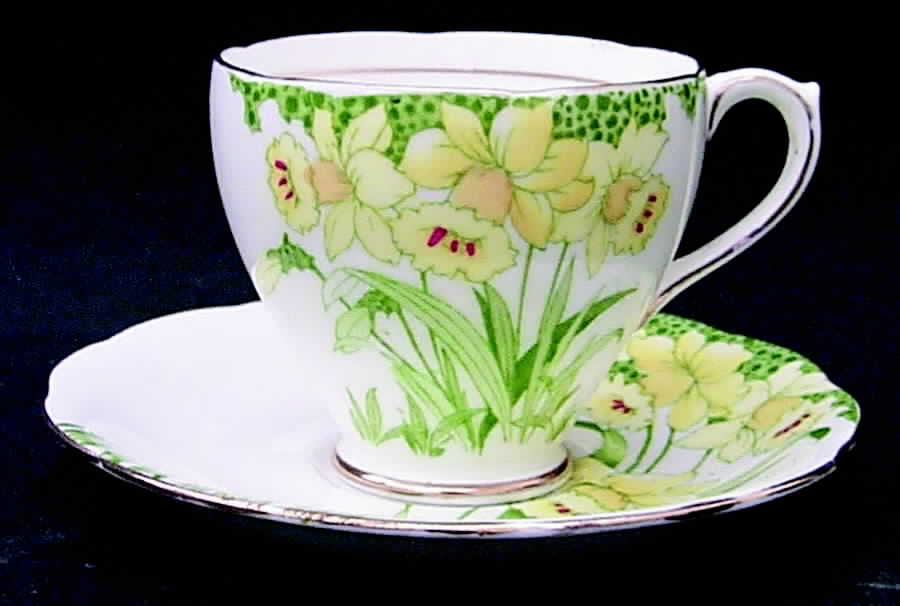 Daffodils Footed Cup & Saucer Set by Royal Standard-1