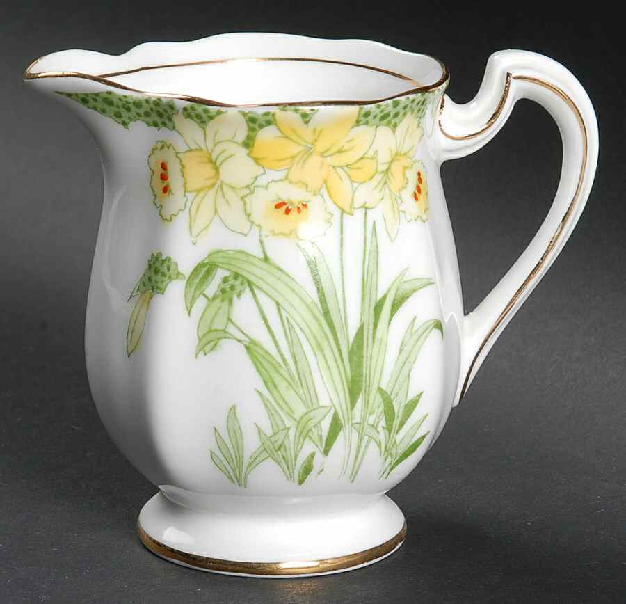 Daffodils Creamer by Royal Standard-1