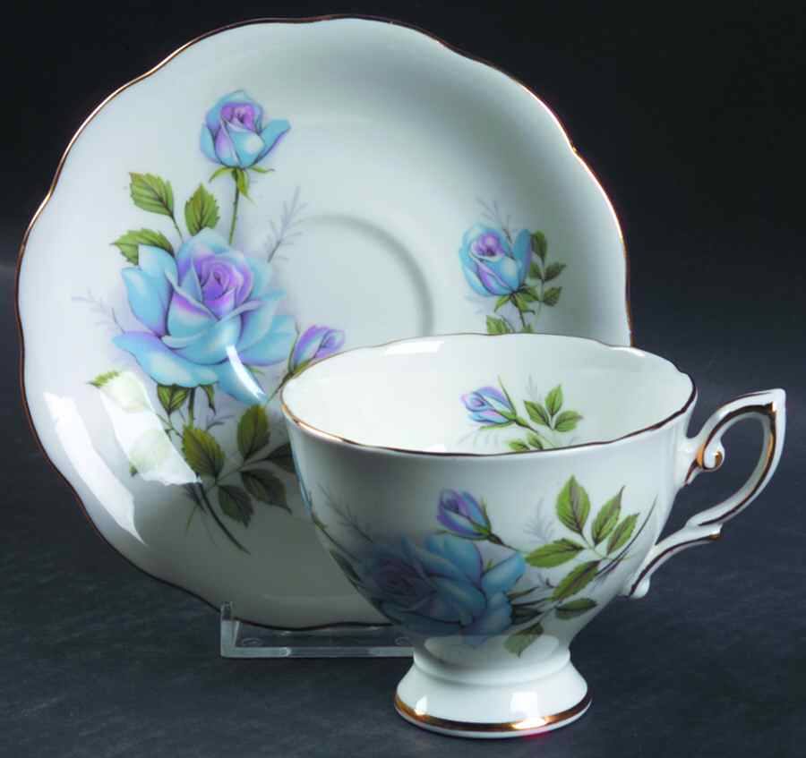 Fascination (Even Scallops) Footed Cup & Saucer Set by Royal Standard-1