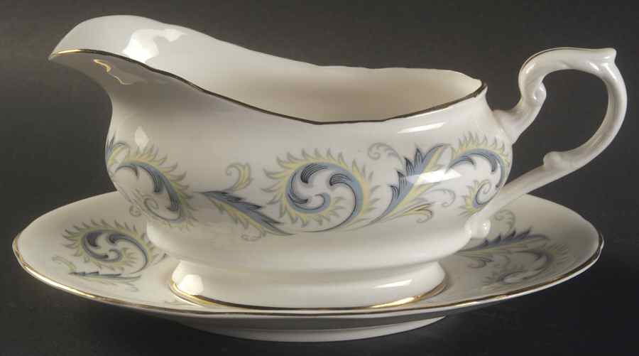 Garland Gravy Boat & Underplate by Royal Standard-1