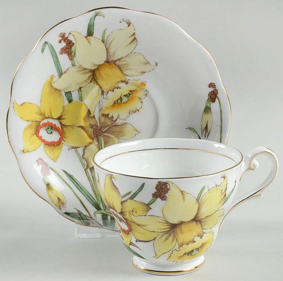 Golden Gleem Footed Cup & Saucer Set by Royal Standard-1