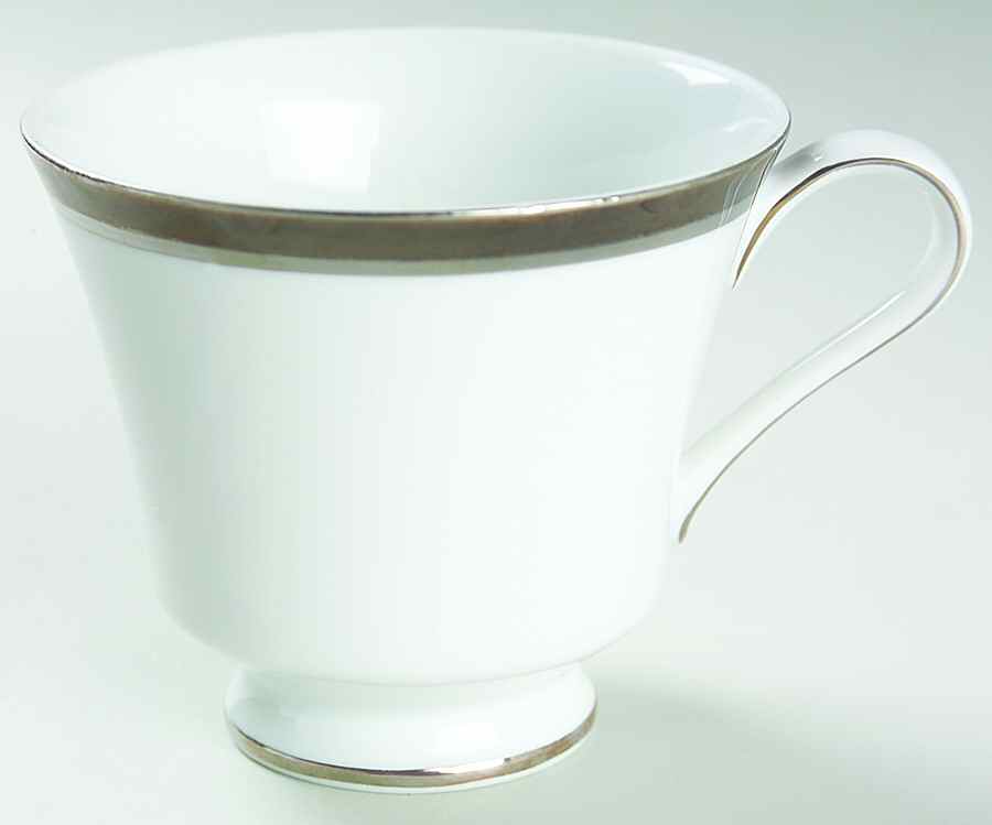 Empress Footed Cup by Royal Song-1