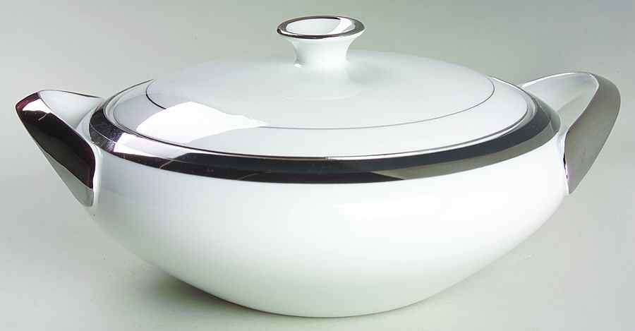 Empress Round Covered Vegetable by Royal Song-1