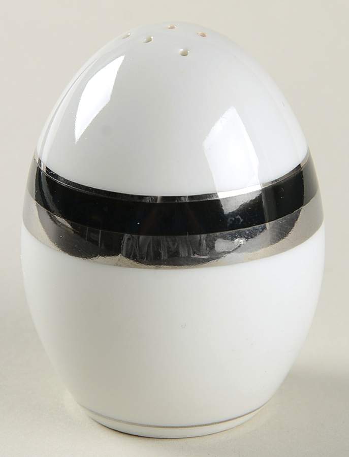 Empress Pepper Shaker by Royal Song-1