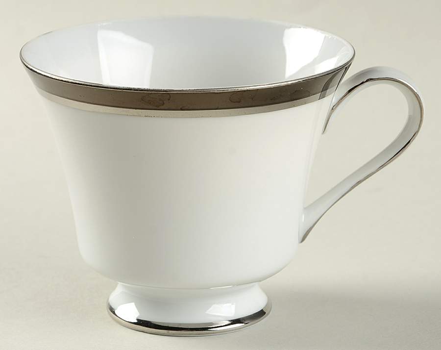 Empress Footed Cup by Royal Song-1