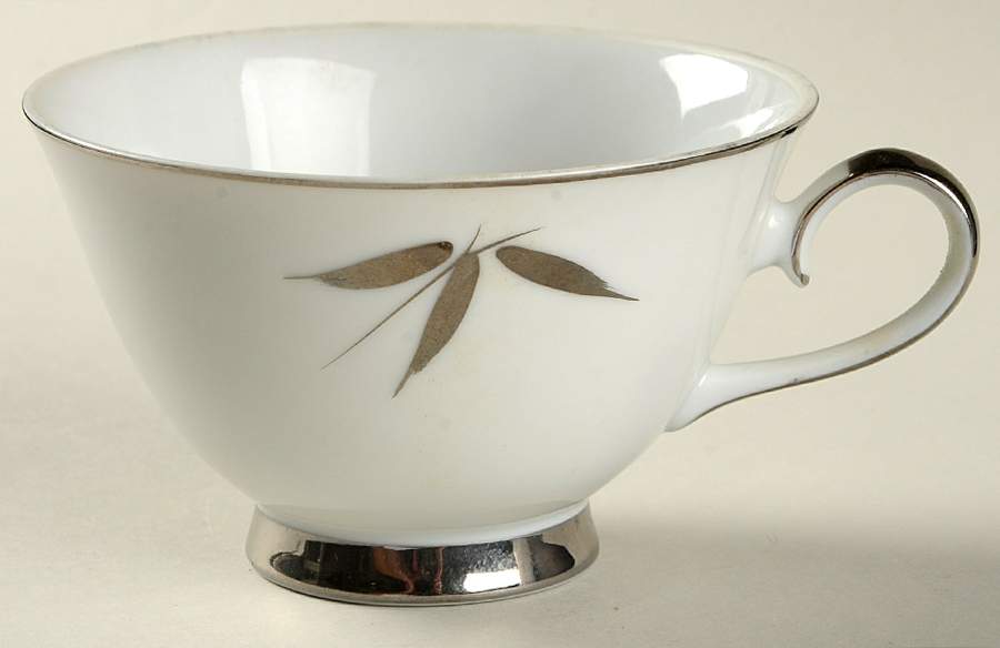 Silver Beauty Footed Cup by Royal Song-1